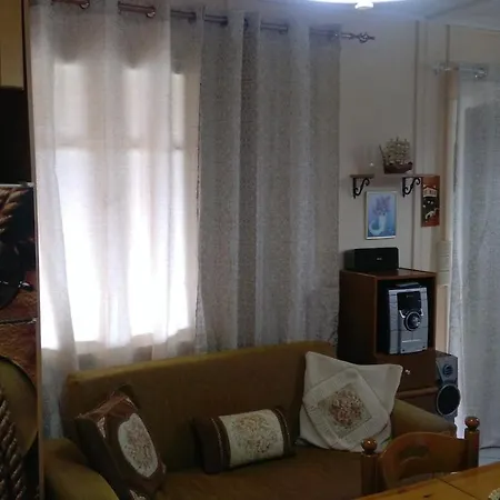 Dimitris House بيت للعطل Pouláta
