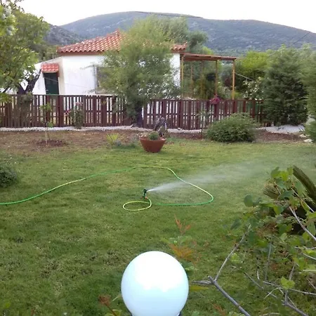 Dimitris House Pouláta